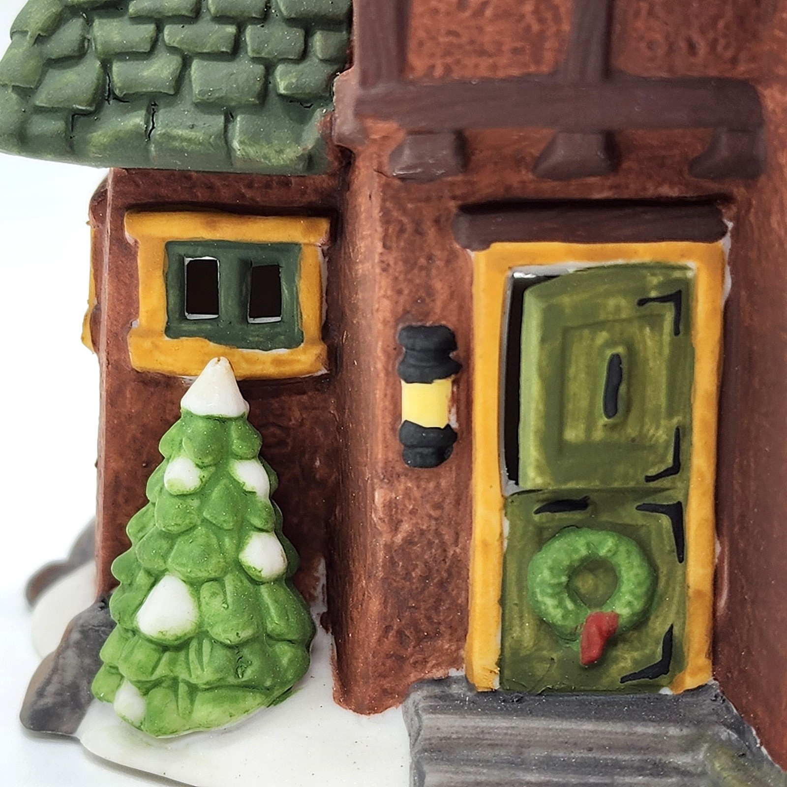 Dept 56 Dickens Village BROWNING COTTAGE 58246 interesting roof cute cottage