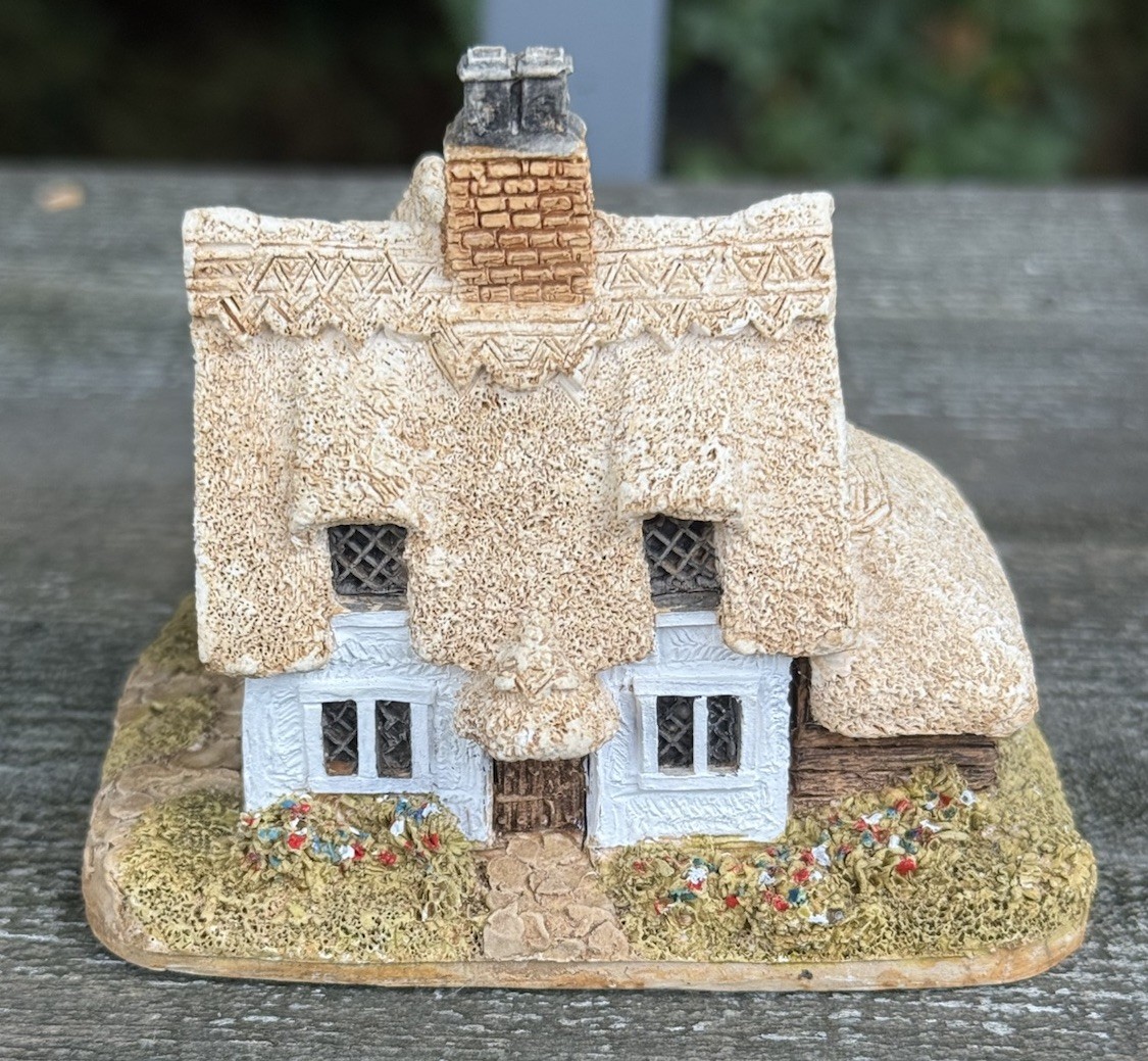 Lilliput Lane – Clare Cottage 1985 Retired Unboxed Handmade In United Kingdom