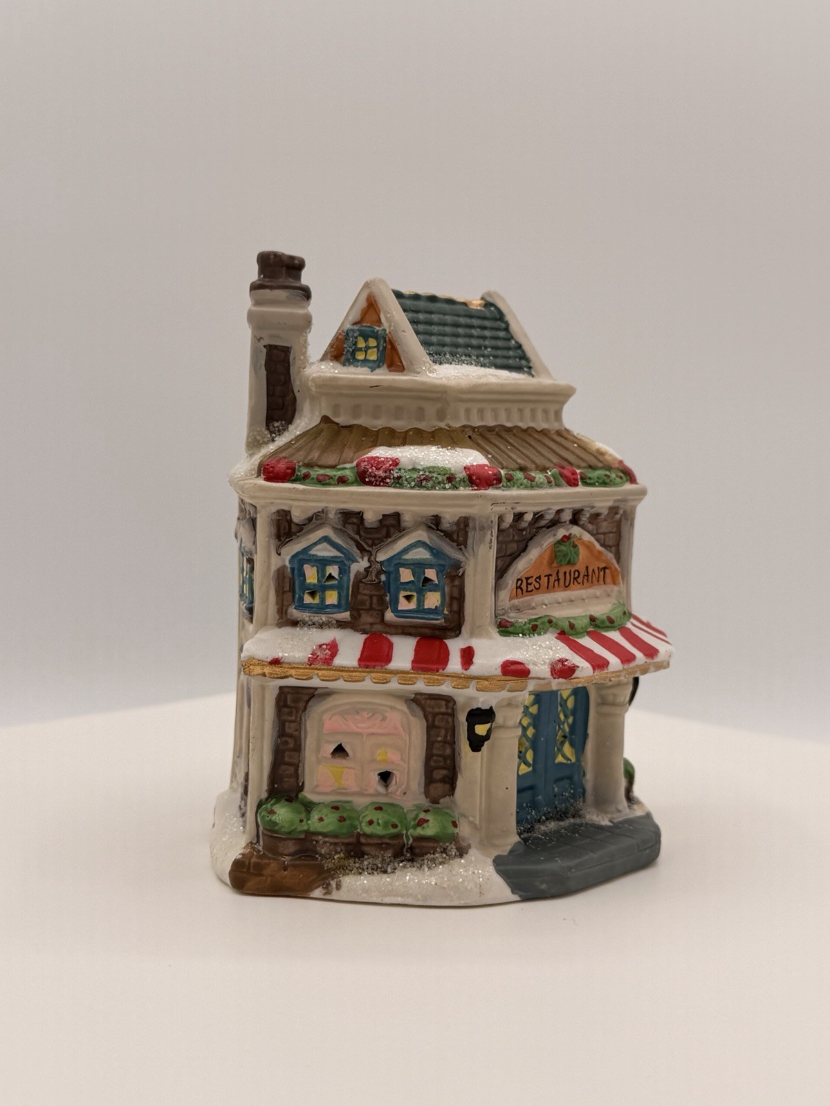 Cobblestone Corners Christmas Village Restaurant 2004 Windham Heights A41