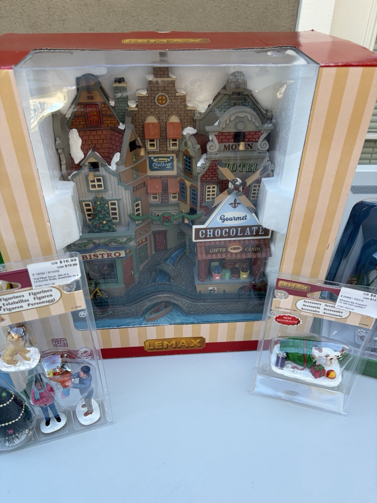 7x Lemax General Products Christmas Village Brand New Lot