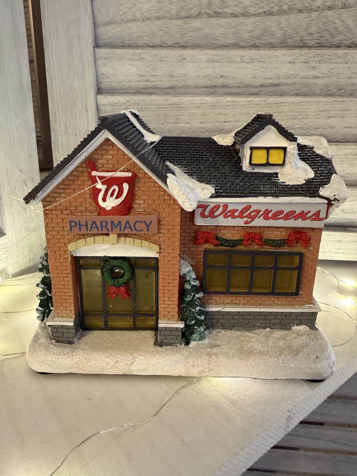 Walgreens Pharmacy Lighted Christmas Village Building Holiday Decor