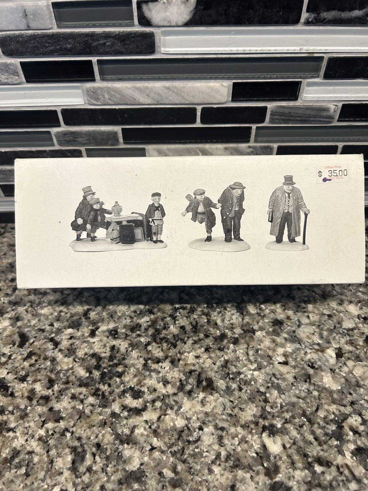 Department 56 Oliver Twist Accessories Heritage Village Set Of 3 Boxed #5554-9