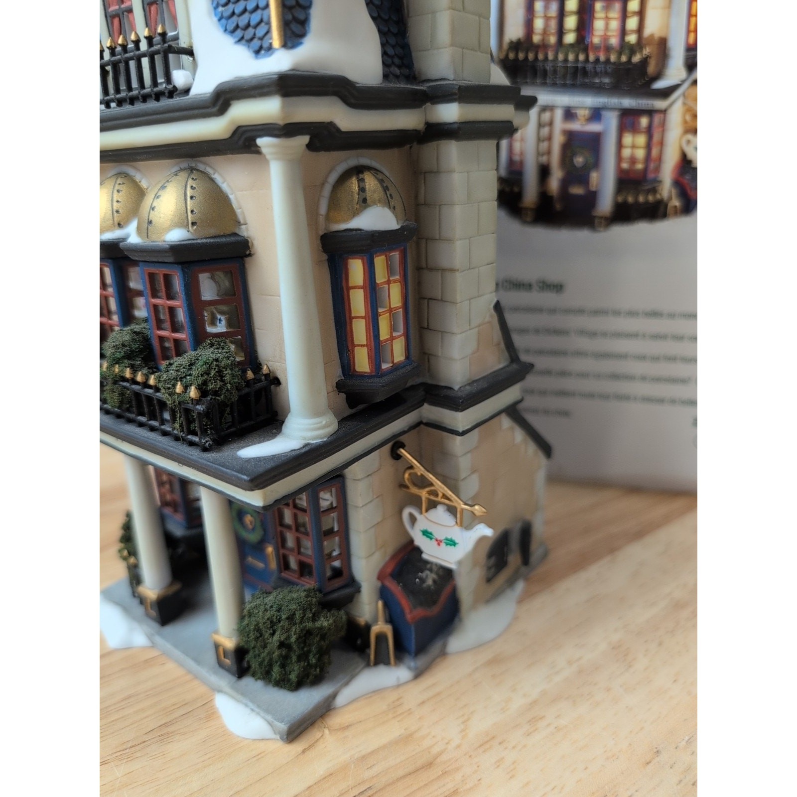 Dept. 56 Dickens Village 1998 Teaman & Crupp China Shop #58314