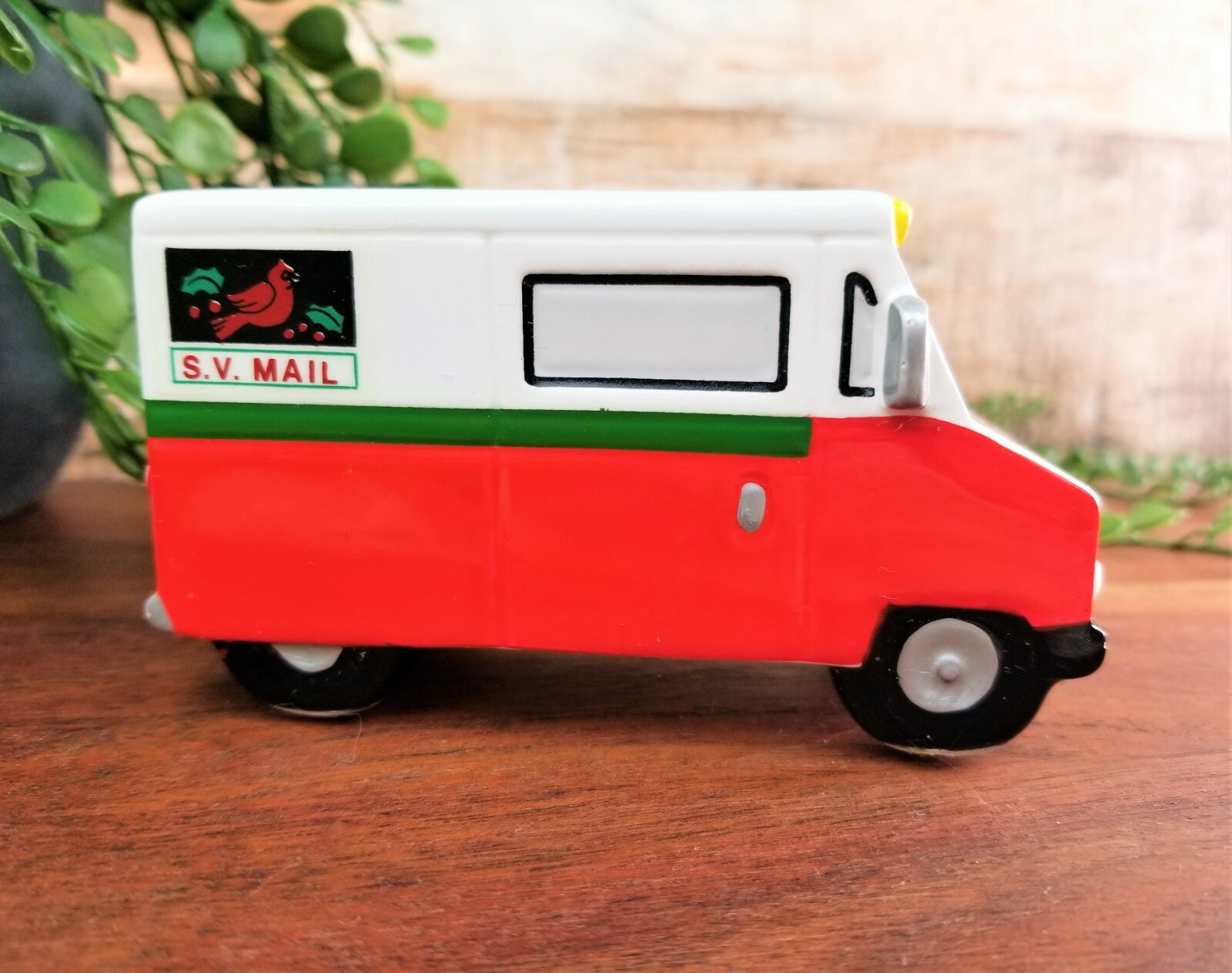 Dept 56 Village Special Delivery SV POSTAL SERVICE Red & White Town Mail Truck