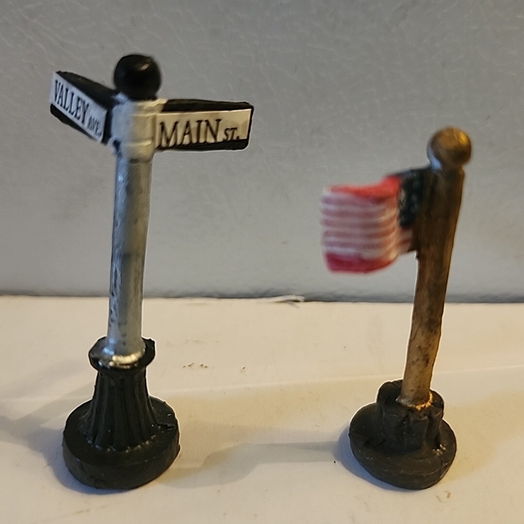 10 Pc Christmas Village Accessories Park Scene Benches Signs Well Mail Box Pump