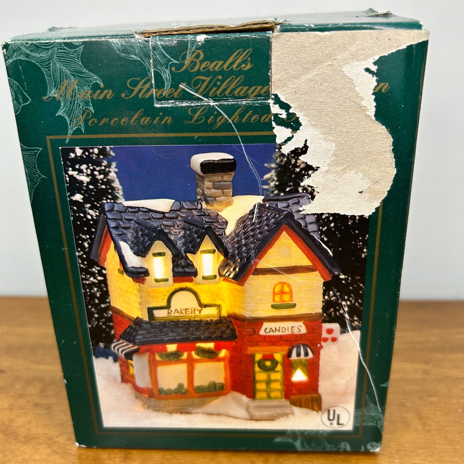 1996 Enesco Bealls Main Street Village Bakery Candies Store Christmas Porcelain