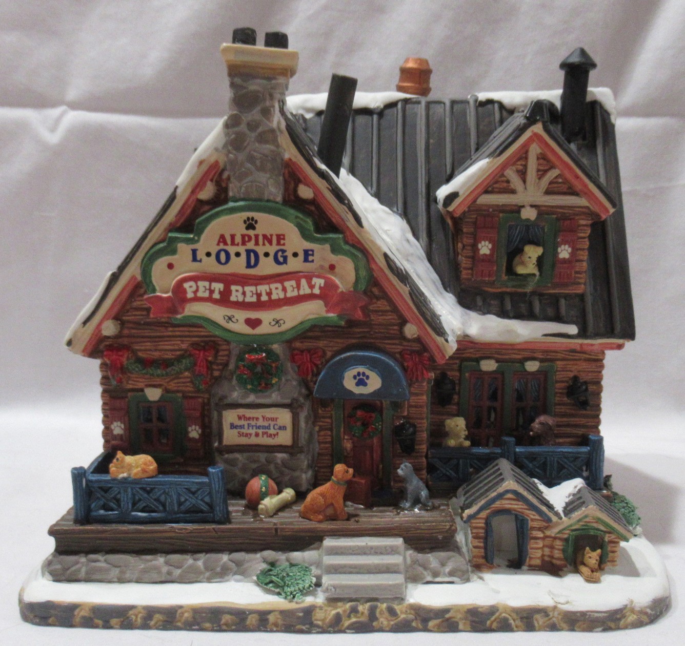 Lemax Christmas Village ALPINE LODGE PET RETREAT Porcelain Building Light-up