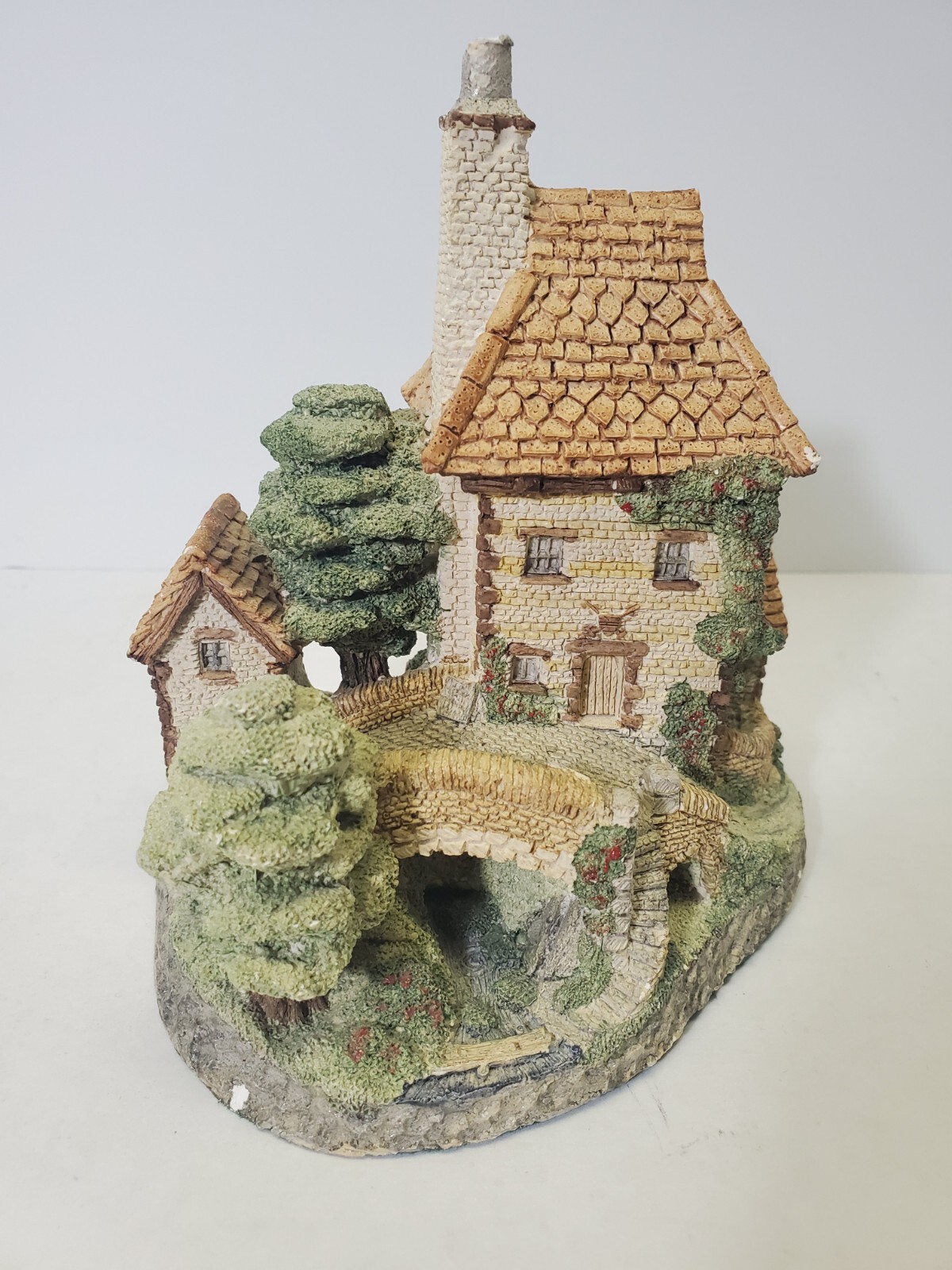 David Winter Cottages Tollkeepers Cottage The Main Collection 1984 small chips