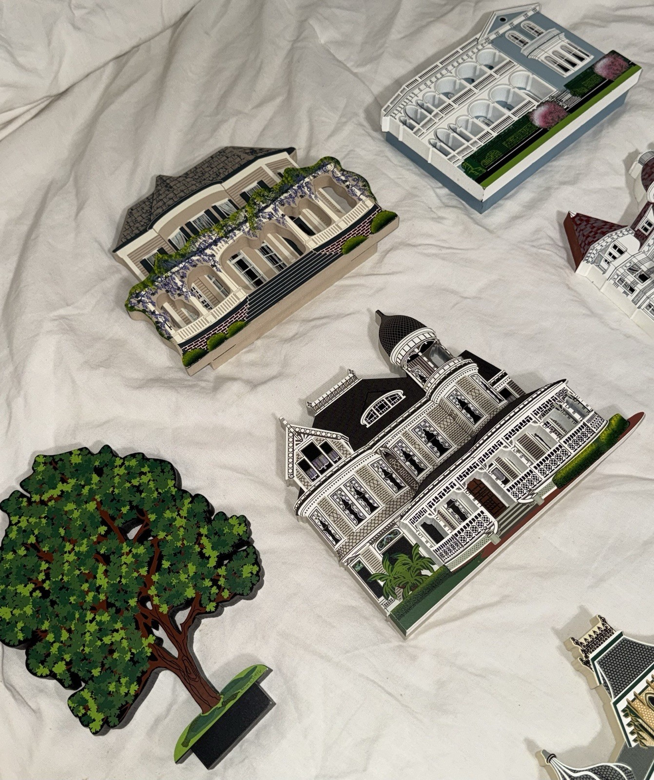 Shelia’s Collectibles Painted Wooden Victorian Houses 9pc Set lot