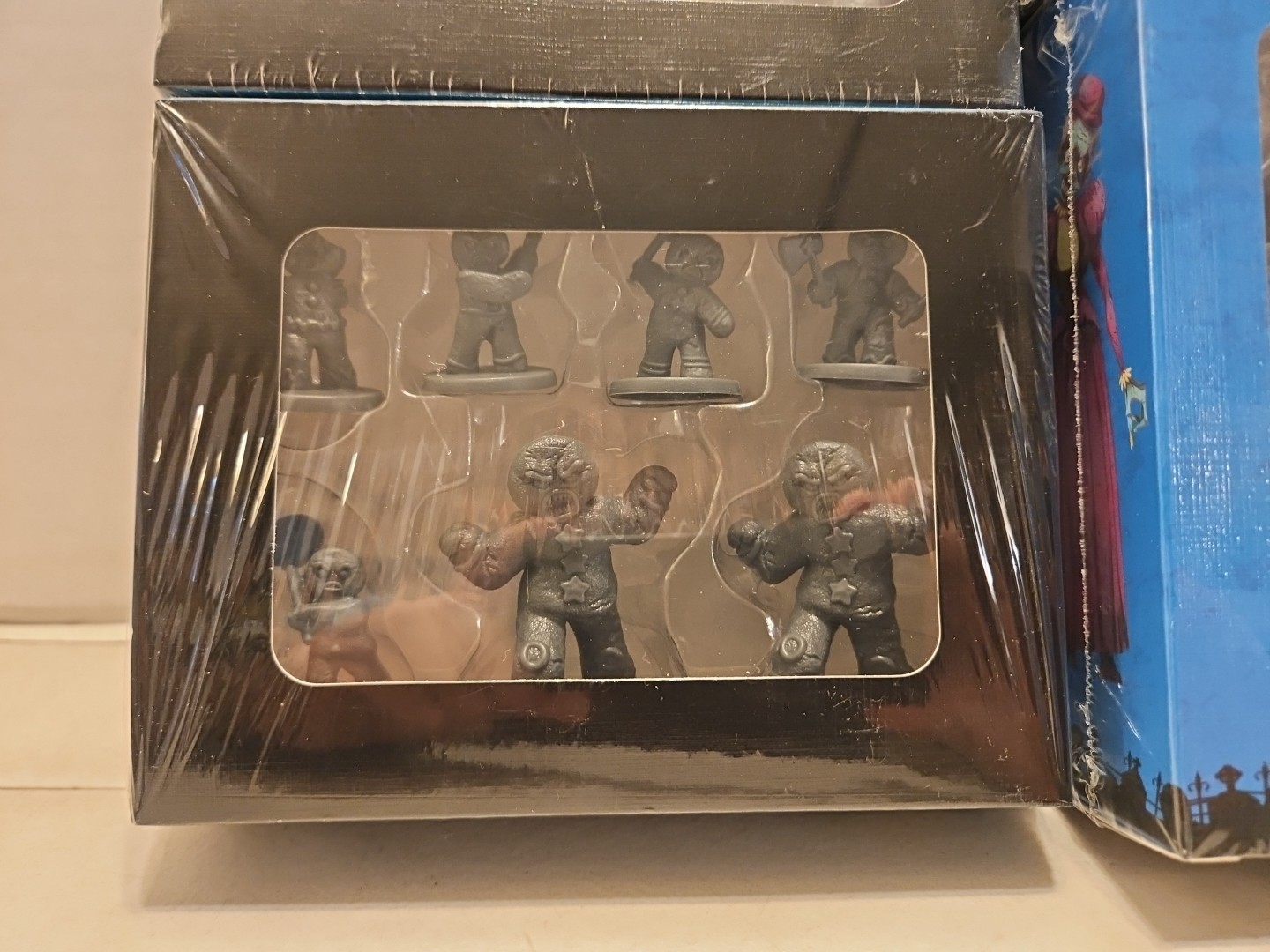 War In Christmas Village Tabletop Miniature Figurines – Lot Of 4 – New Z