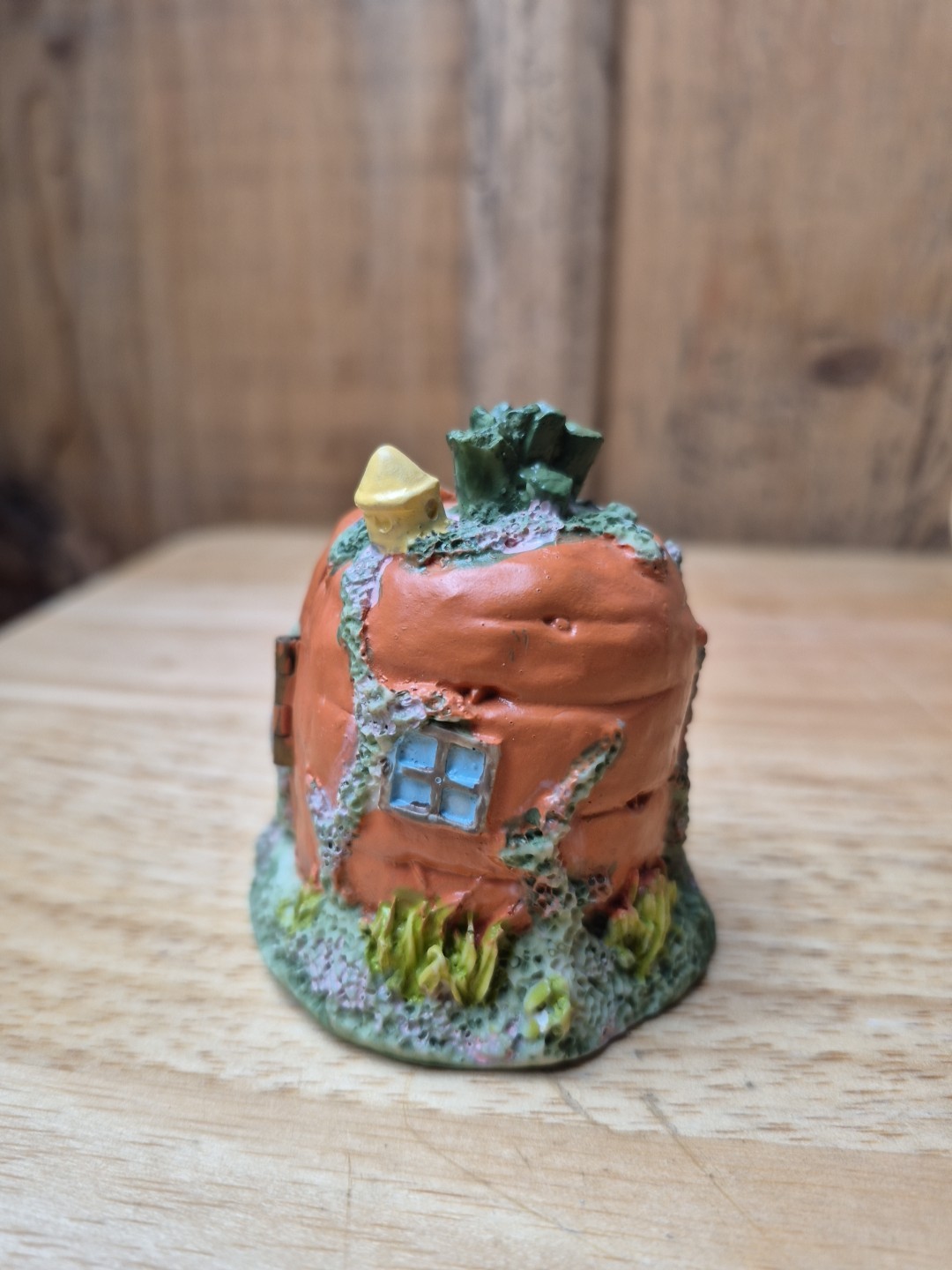 Vintage Lot Of 4 Easter Village Houses.