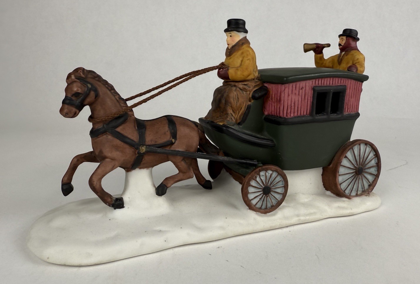 Vintage 1988 Dept 56 Heritage Village Collection Dover Coach Figurine #65900 EUC