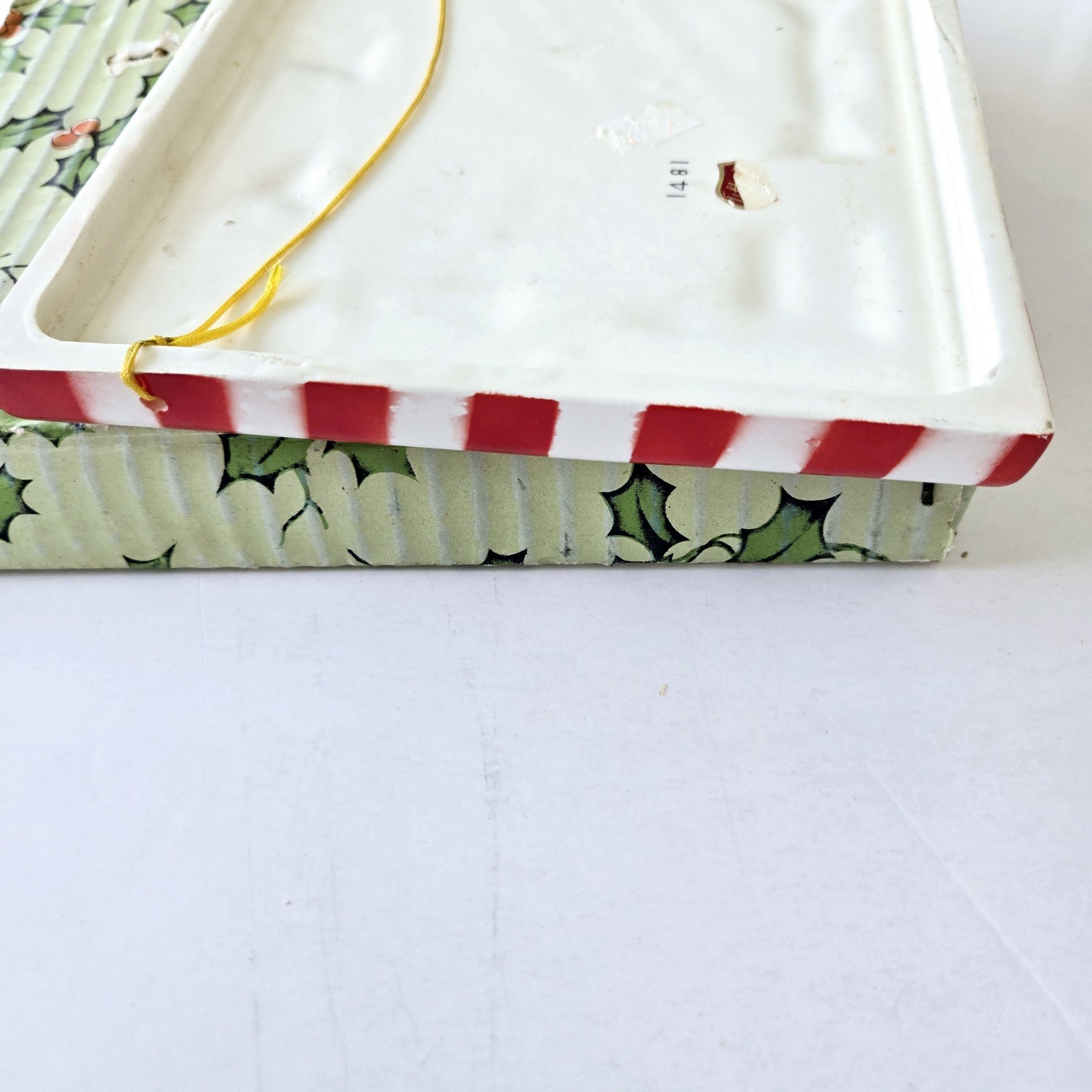 Vintage Lefton Christmas Wall Plaque 8″ x 6″ Candy Cane Striped
