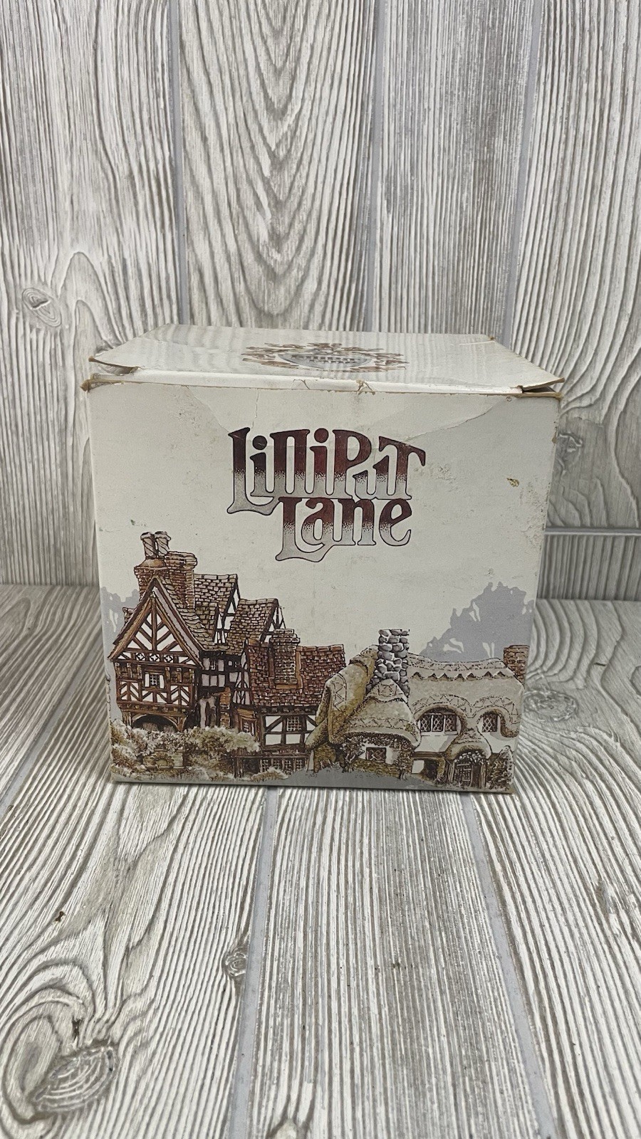 Lilliput Lane “Ostlers Keep” Miniature Thatched Cottage England Miniature w/ Box