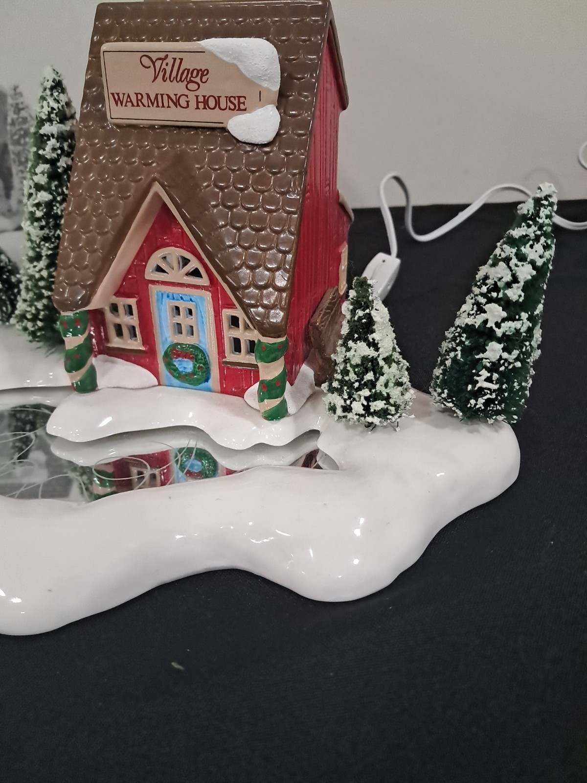 Department 56 Snow Village Warming House with Original Box NO Light 5145-4