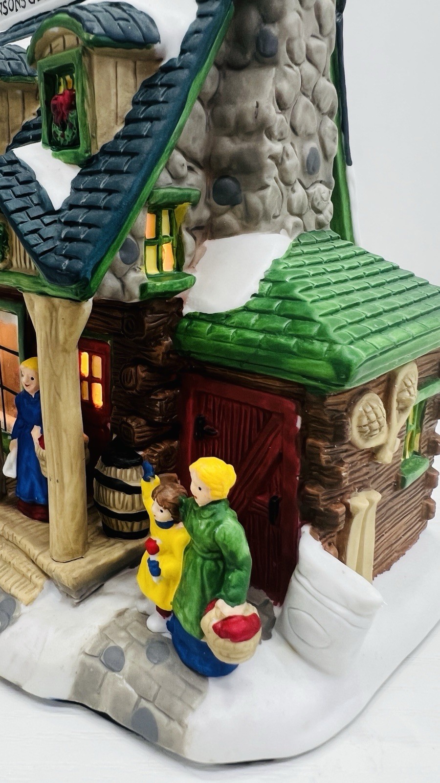 Victorian Village Collectibles “Dawson’s General Store” 2002 Edition Excellent!