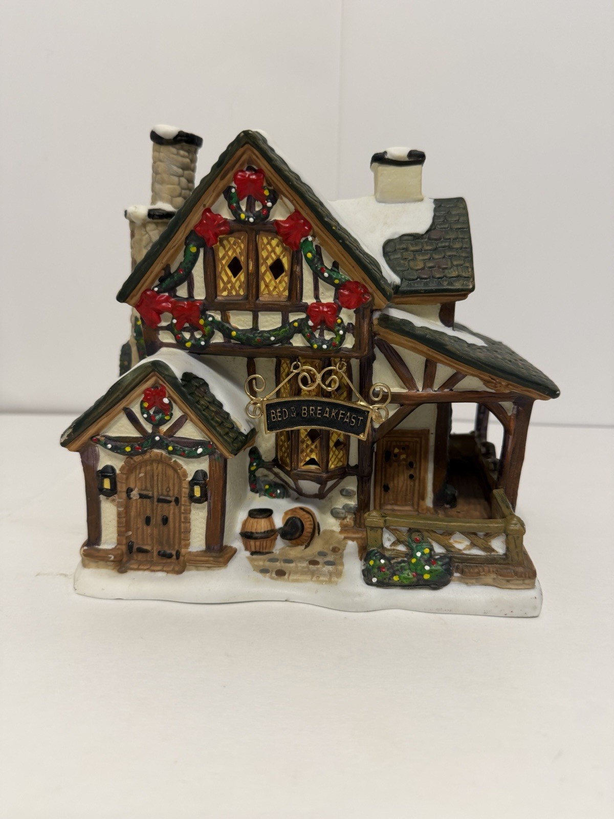 Christmas Village Bed & Breakfast Lighted House Porcelain Cottage Holiday Decor