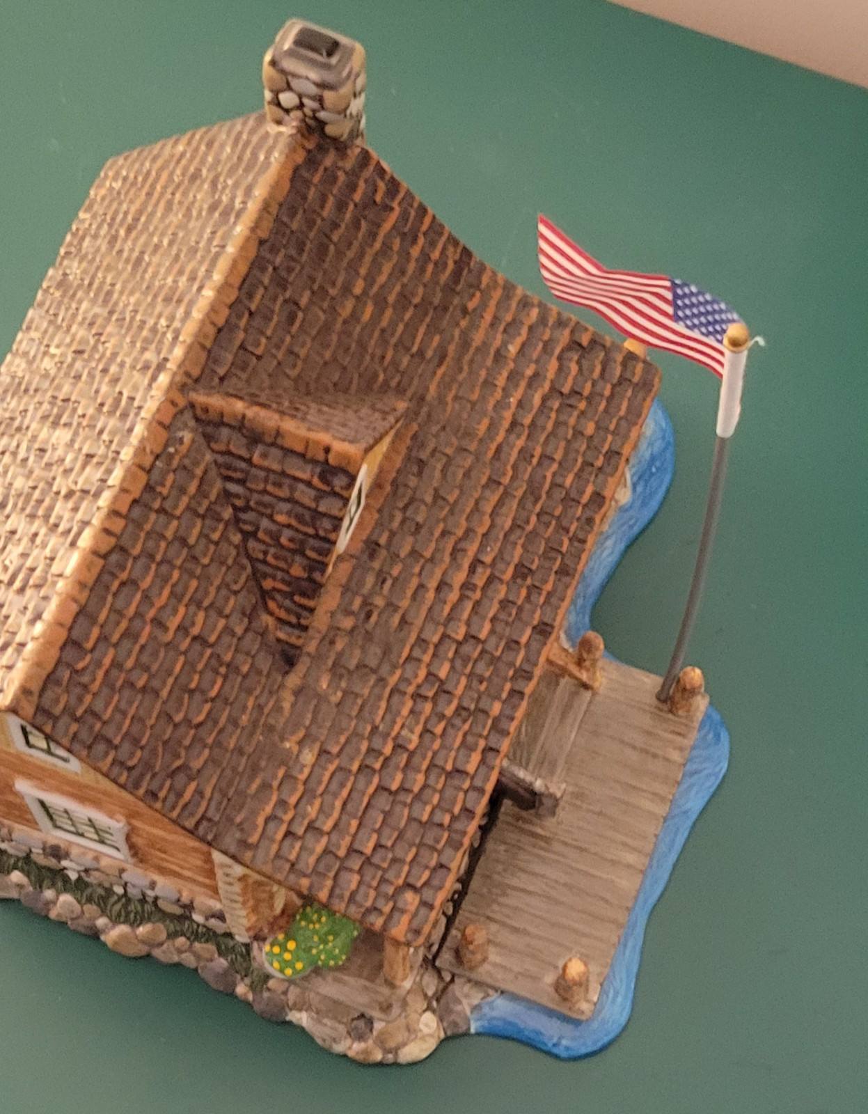 Dept 56 #56.55369 Grandpa’s Cabin 2004 retired 2006