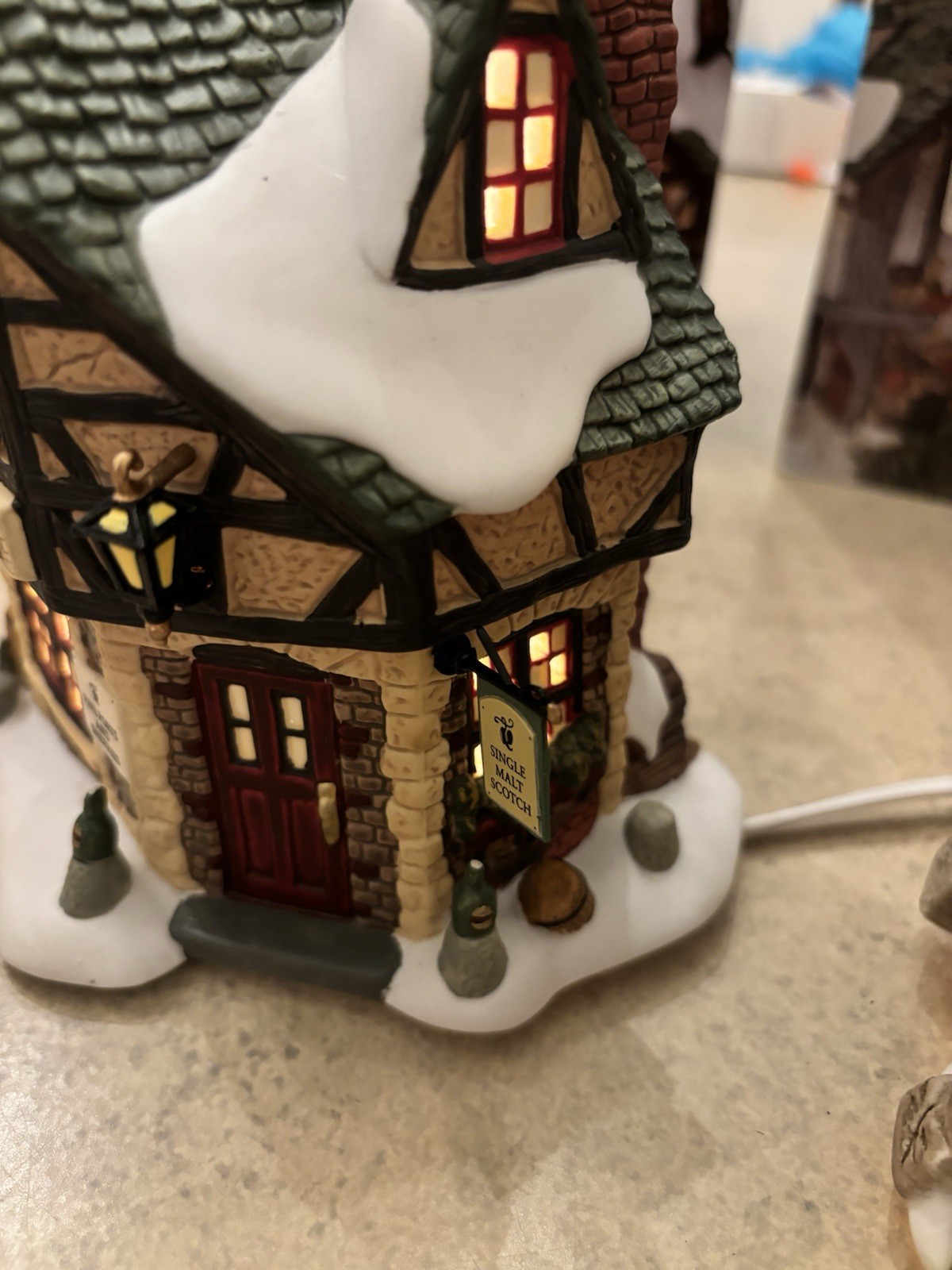 Dickens Village Series Gaslight Pubs And E. Tipler Agent For Wine And Spirits