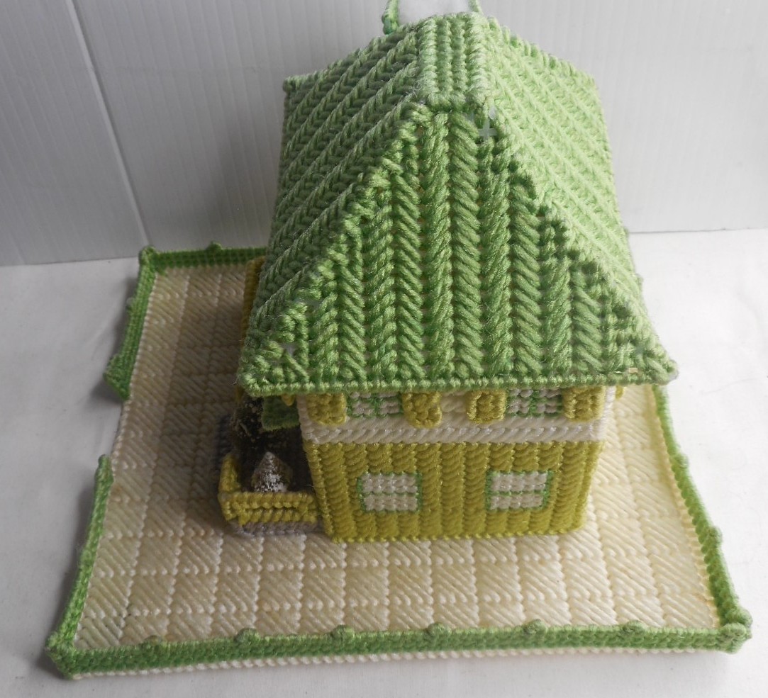 Needlepoint Christmas Village House Handcrafted Plastic Canvas 6-1/2″Hx9″x 7-1/2