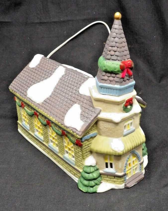 Vintage 1993 Yi Cheing Christmas Village Lighted Church 7 3/4″ Tall