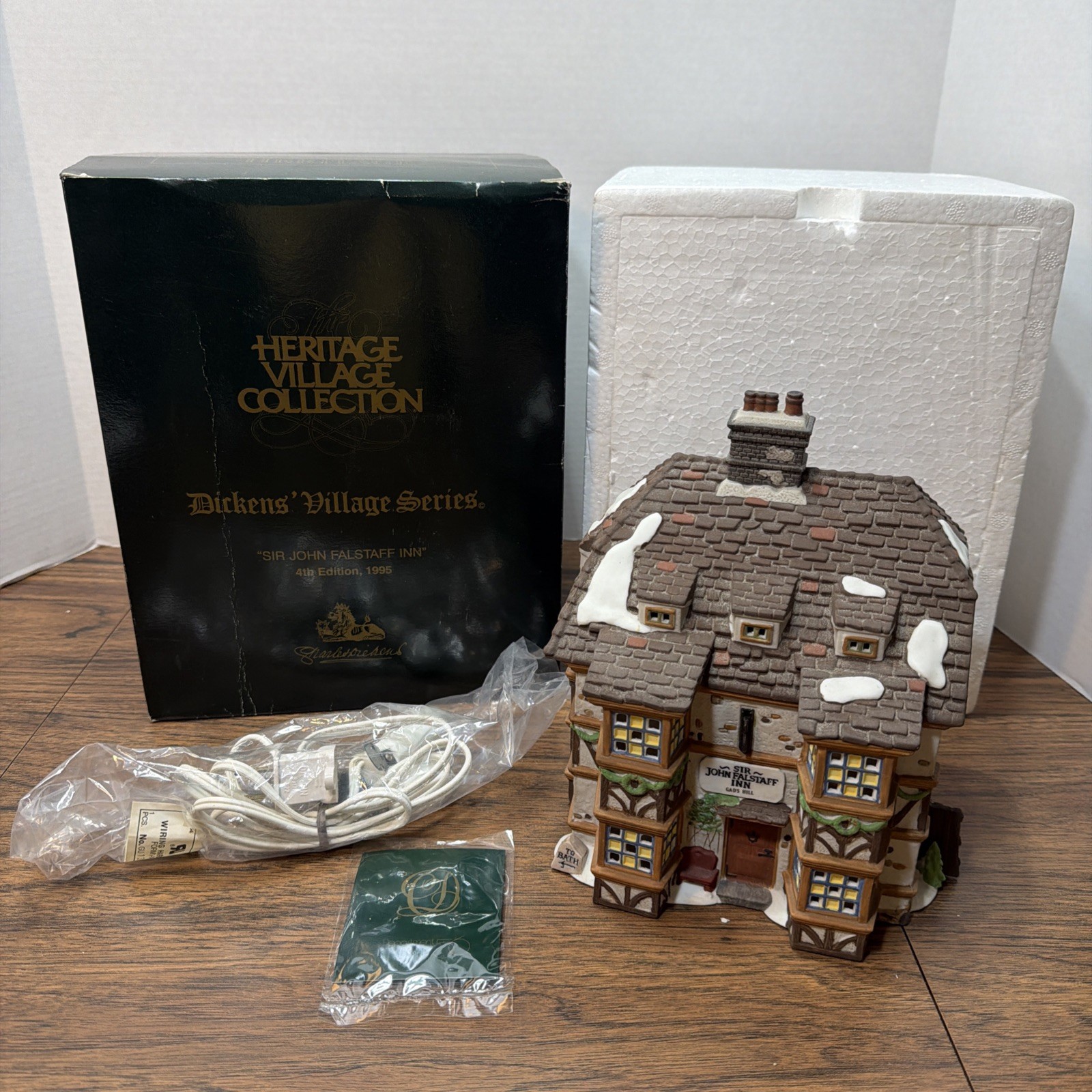 Department 56 Sir John Falstaff Inn 4th Edition 1995 Heritage Village Collection