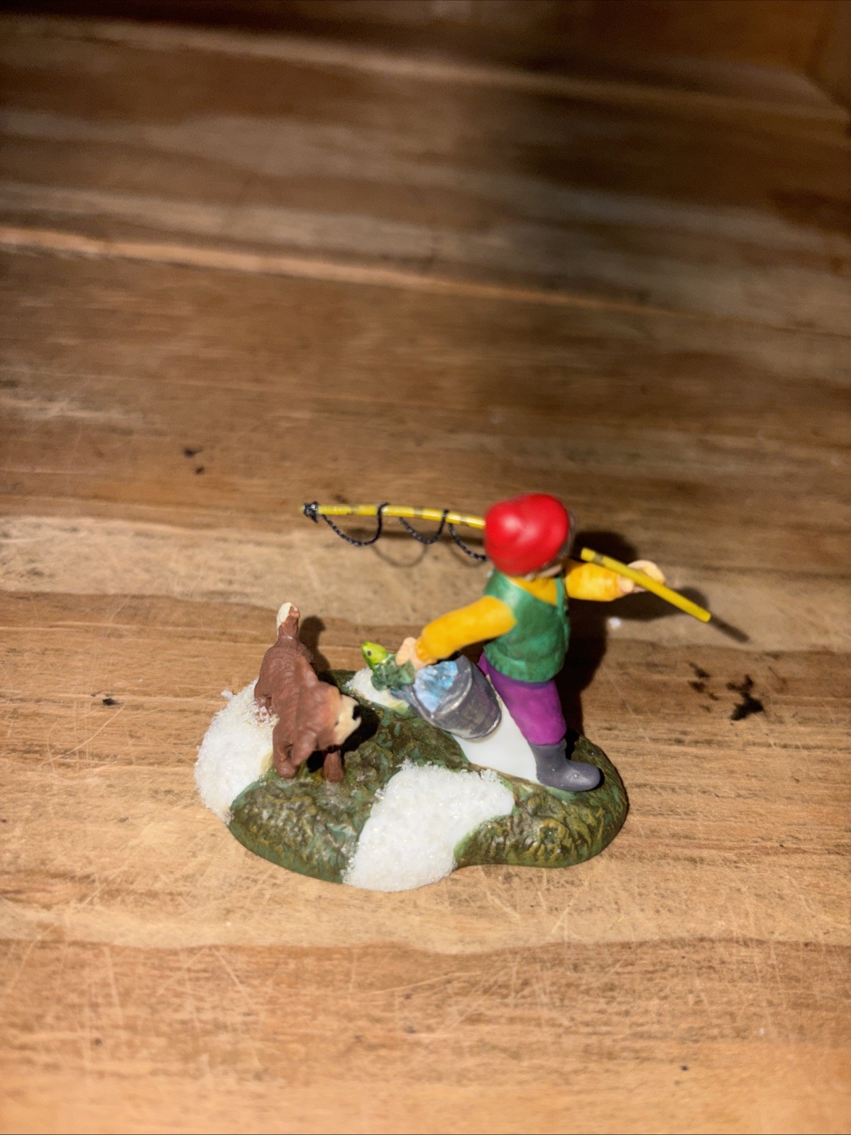 DEPT 56 Village Accessory Simple Traditions PINE ISLES 2004 Fishing Buddies