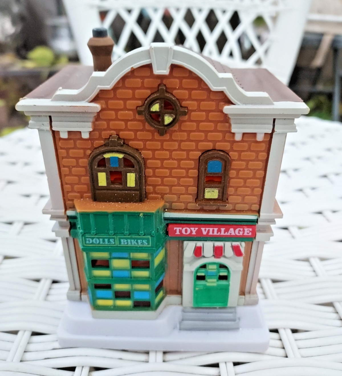 Cobblestone Corners Toy Store Christmas Village Building Plastic Decoration 2021