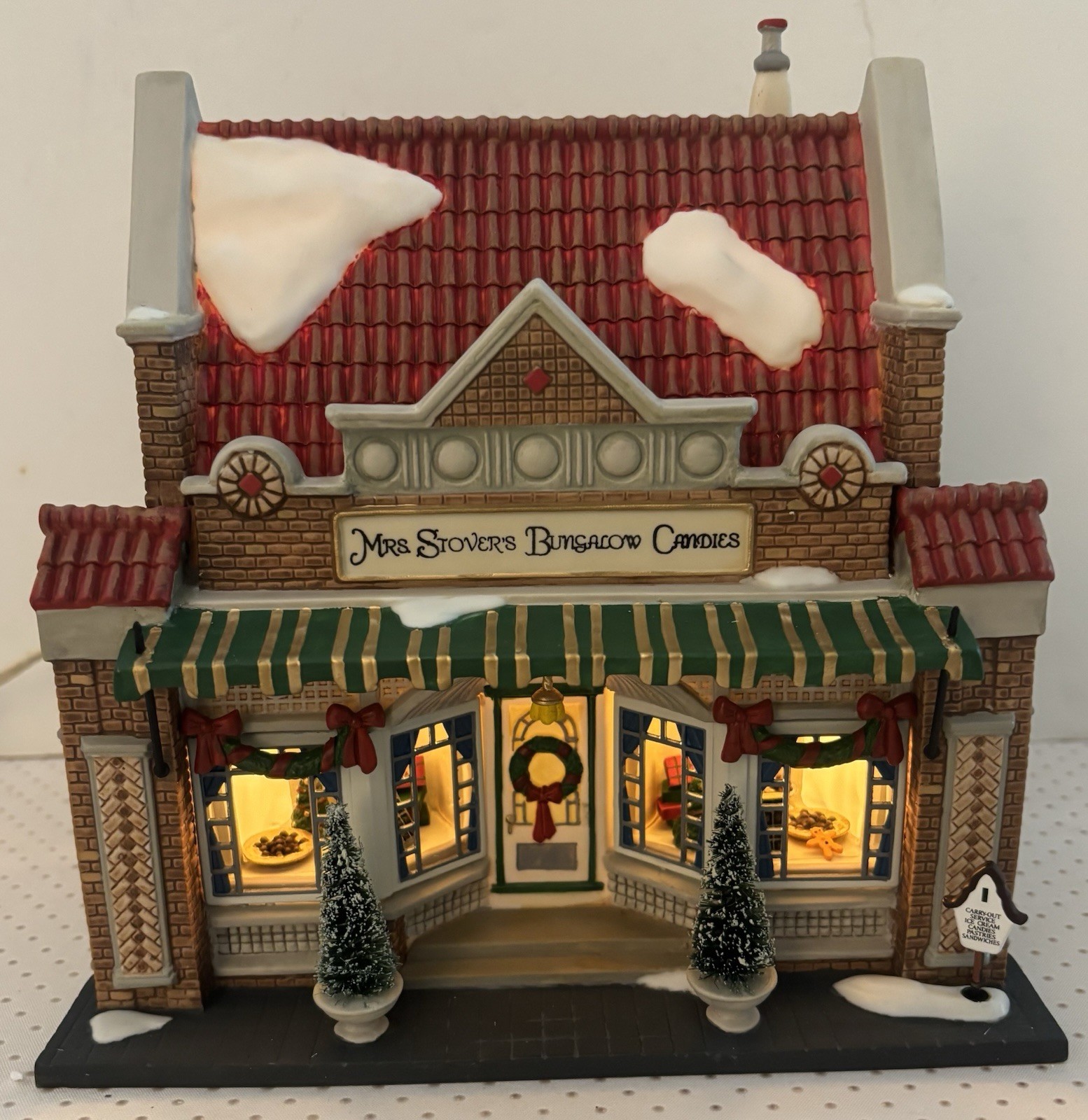 Dept 56 Christmas In The City MRS STOVER’S BUNGALOW CANDIES Lighted Building