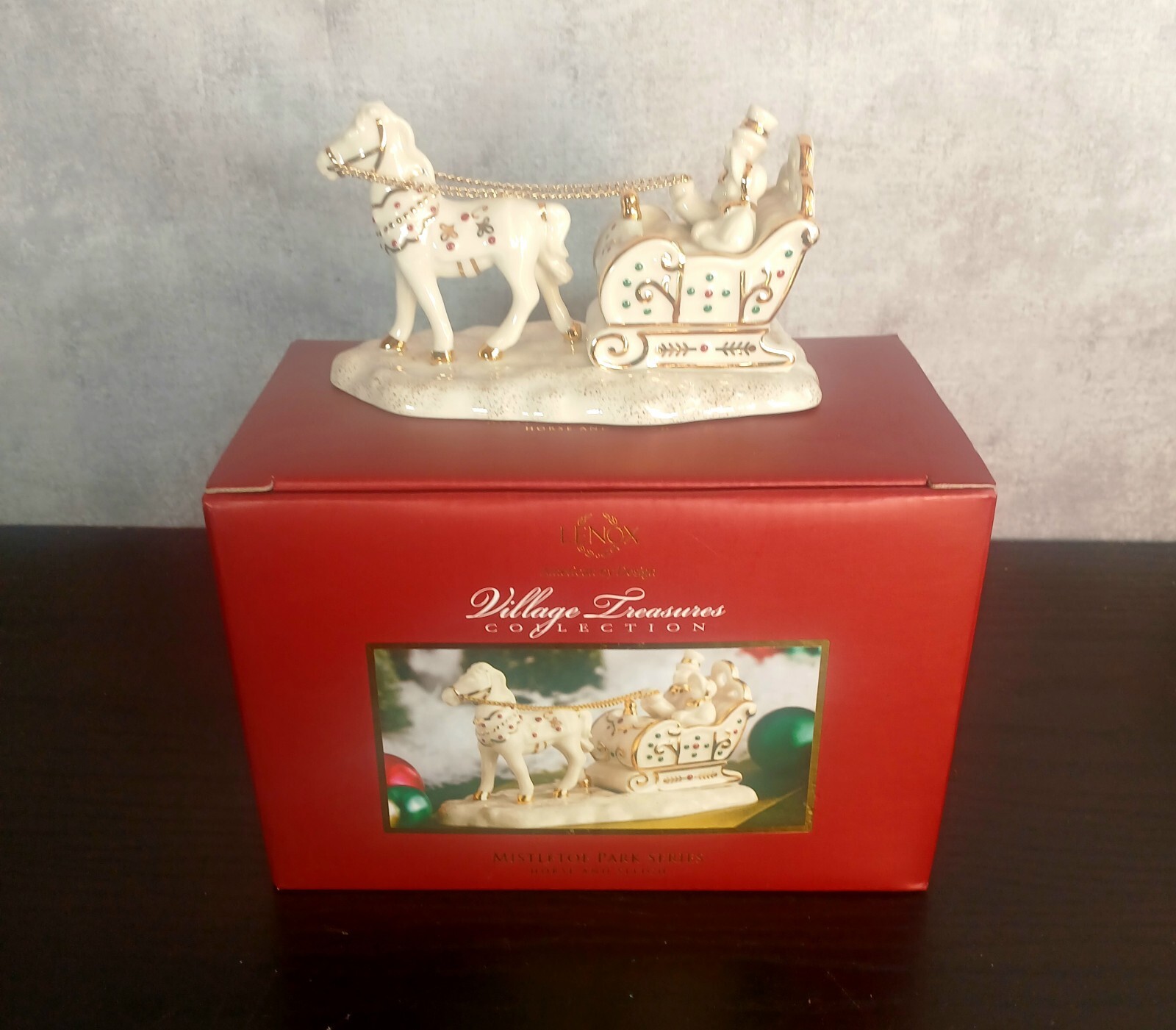 LENOX MISTLETOE PARK HORSE and SLEIGH — Village Treasures series — NEW in BOX