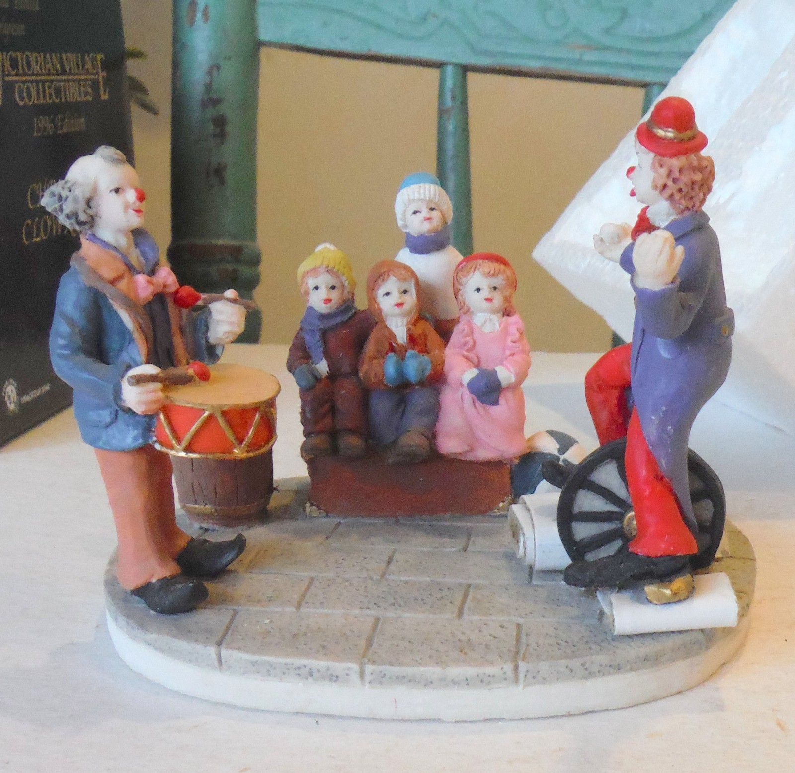 Vintage Victorian Village Christmas Clown Show 1996 MIB M7942