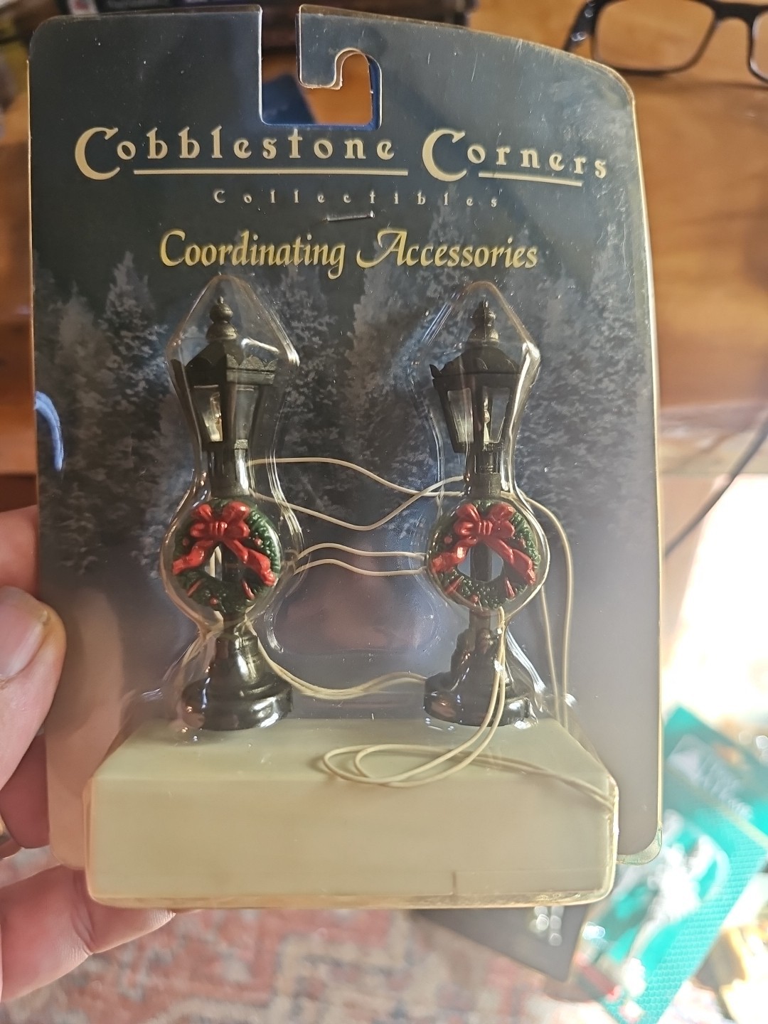 Cobblestone Corners Set of 2 Lighted Lampposts Wreath Battery Operated Christmas