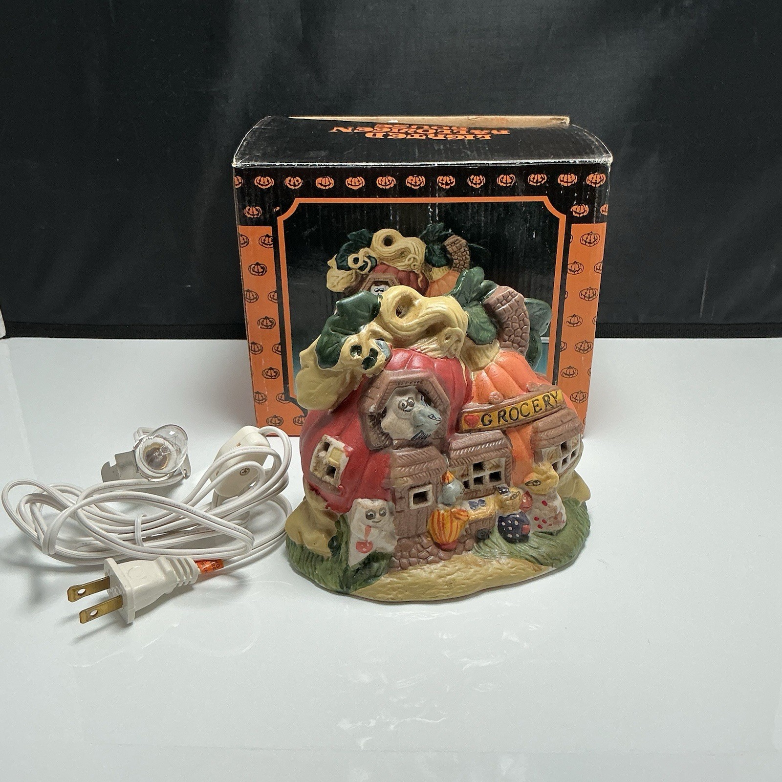 Vtg Ceramic Light Up Halloween Haunted House Grocery Ghost Pumpkins W. Light
