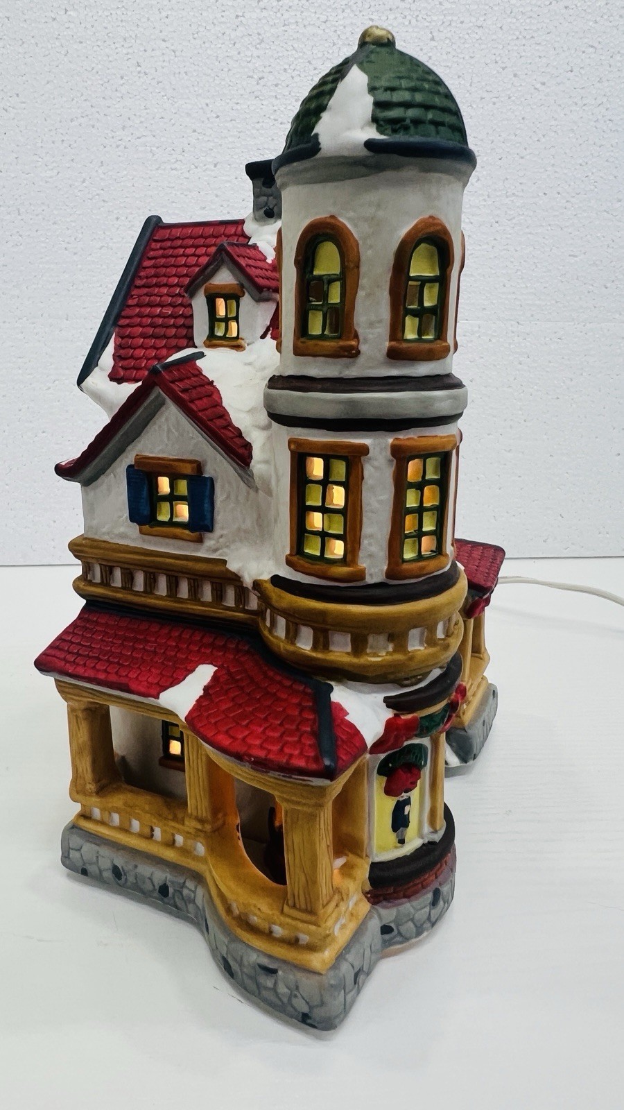 Copperfield Keepsake “Gifts & Antiques” Porcelain Lighted House Excellent !