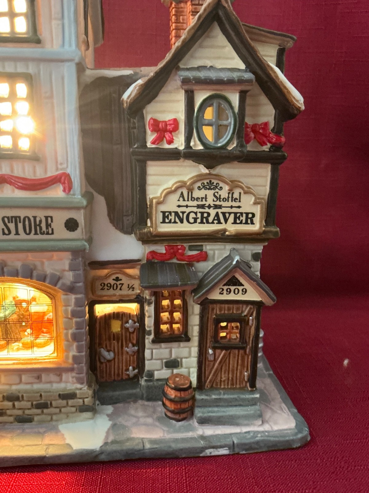 Lemax Plymouth Corners Christmas Village Ship To Shore Shoe Store Engraver 25654