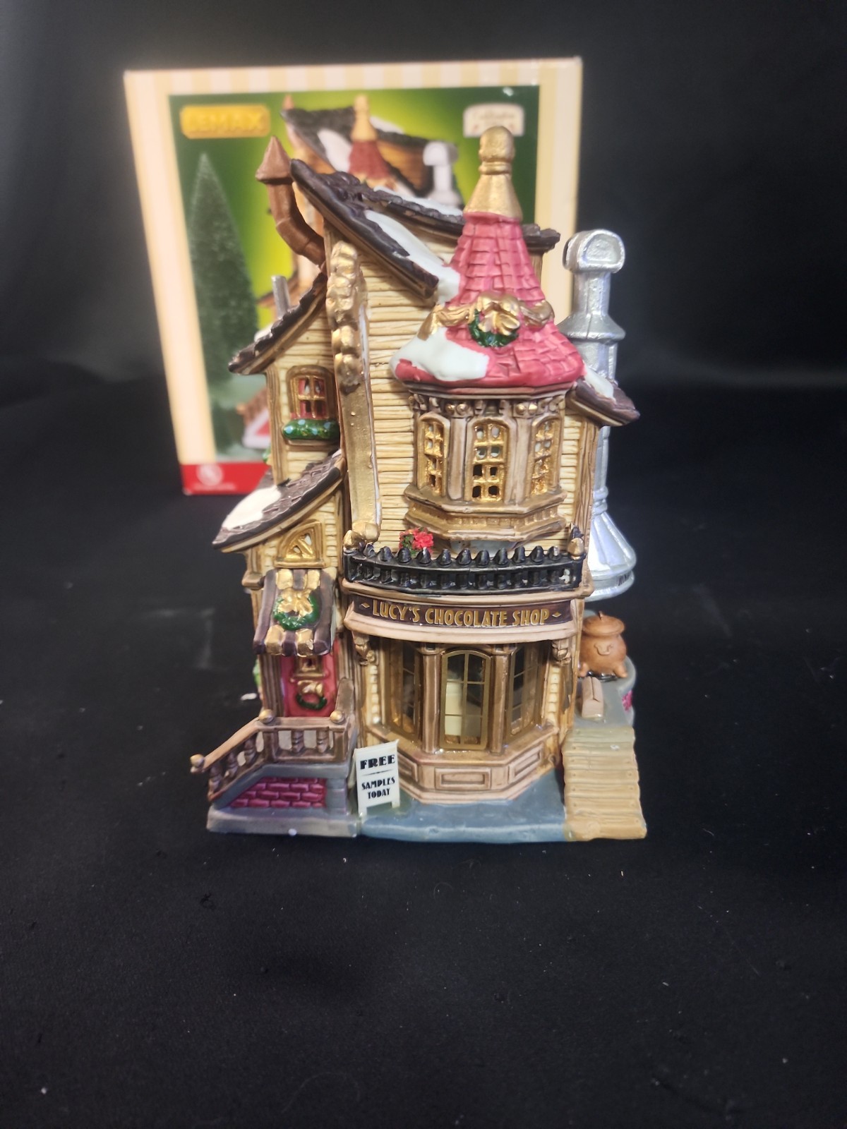 Lemax 2004 Lucy’s Chocolate Shop Porcelain 45052 Caddington Village House