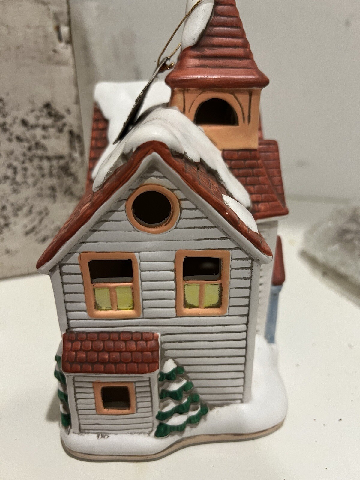 1987 Lefton Colonial Village Lighted Church Chapel #06334 By Byron Wood