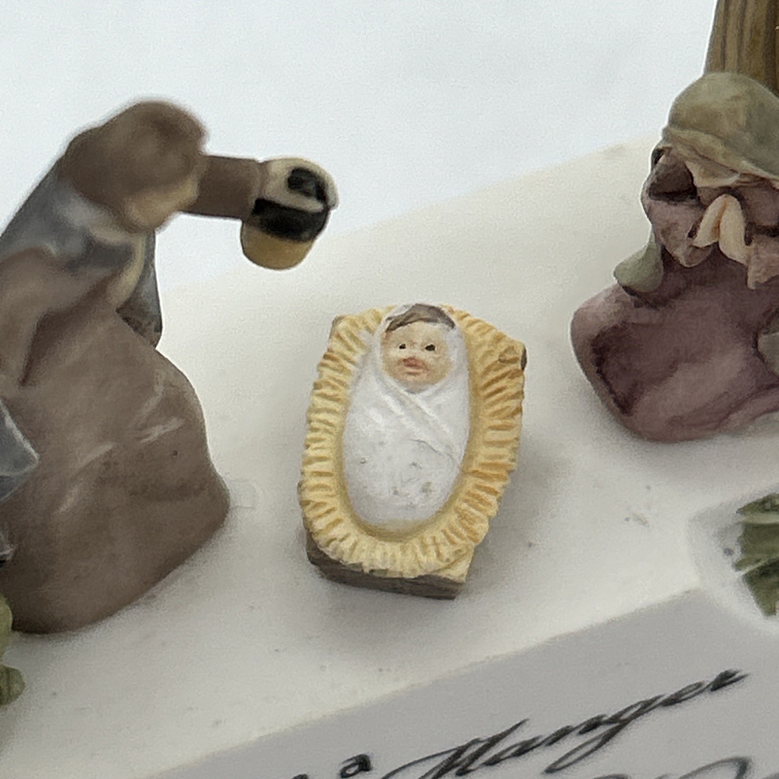 Light Up Nativity Christmas Scene Away In A Manger Table Top 3D Diorama