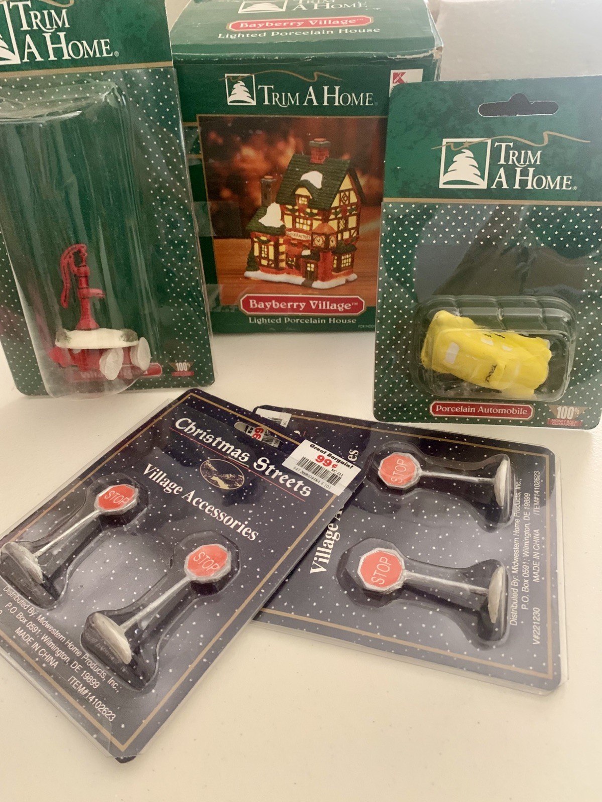 Kmart Trim A Home Bayberry Village Clock Factory, Taxi Pump Hydrants & 4 Stops