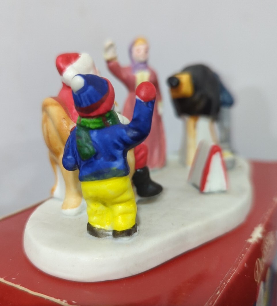 Lemax “Photo with Santa” Dickensvale 1994 Christmas Porcelain Figurine