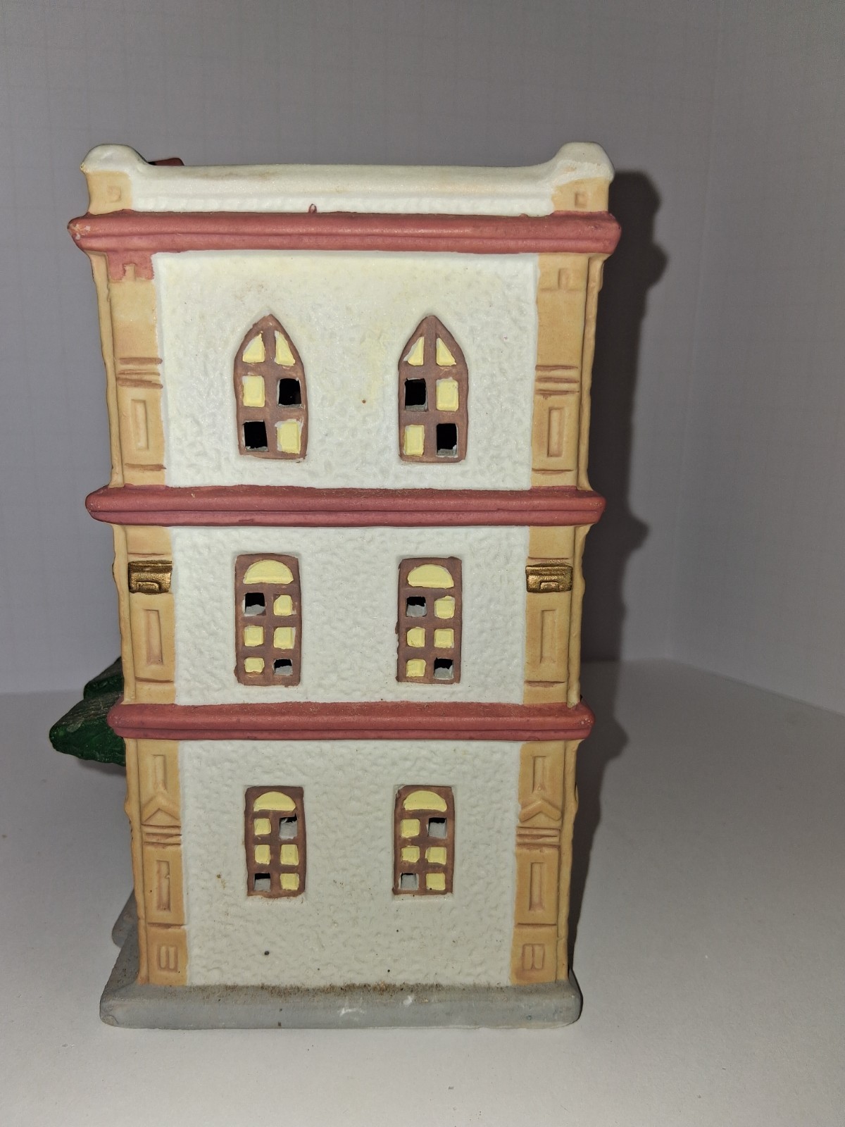Vintage Dickensville Porcelain Lighted Christmas Village Dress Shop 6 1/2″ T 5″w