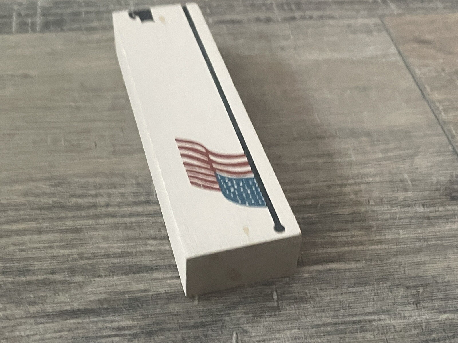 The Cat’s Meow Village ‘AMERICAN FLAG’ Pole Reversible Shelf Sitter 4-1/2″ High