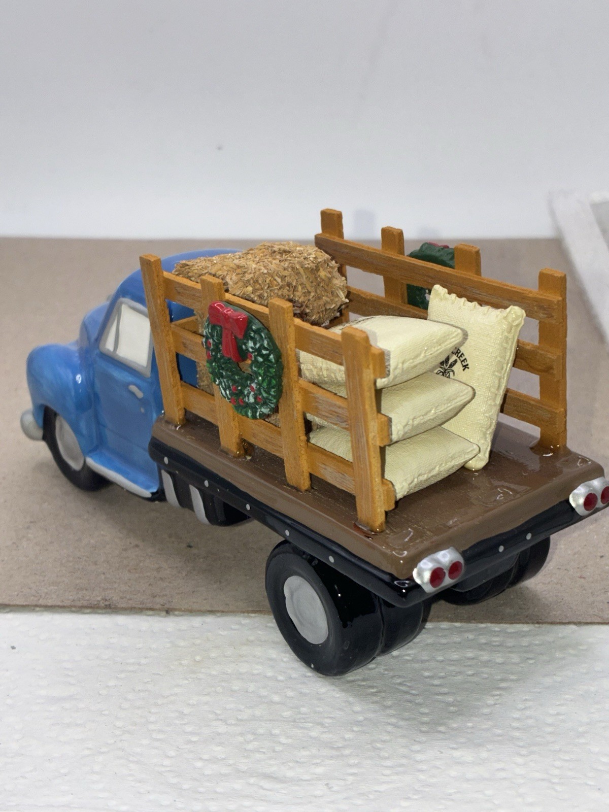 Department 56 Snow Village Farmer’s Flatbed Miniature Truck 54955
