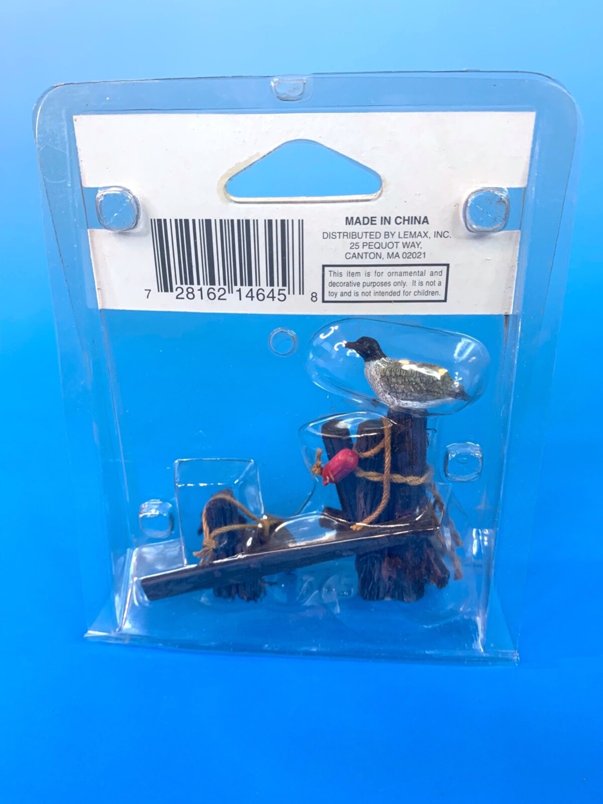 Retired 2001 Lemax Village Collection – Wooden Mooring Item No. 14645 (New)