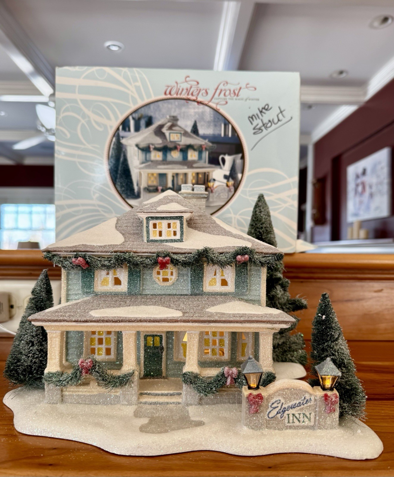 Dept 56 Winters Frost Edgewater Inn Christmas Village Ceramic House 4025415