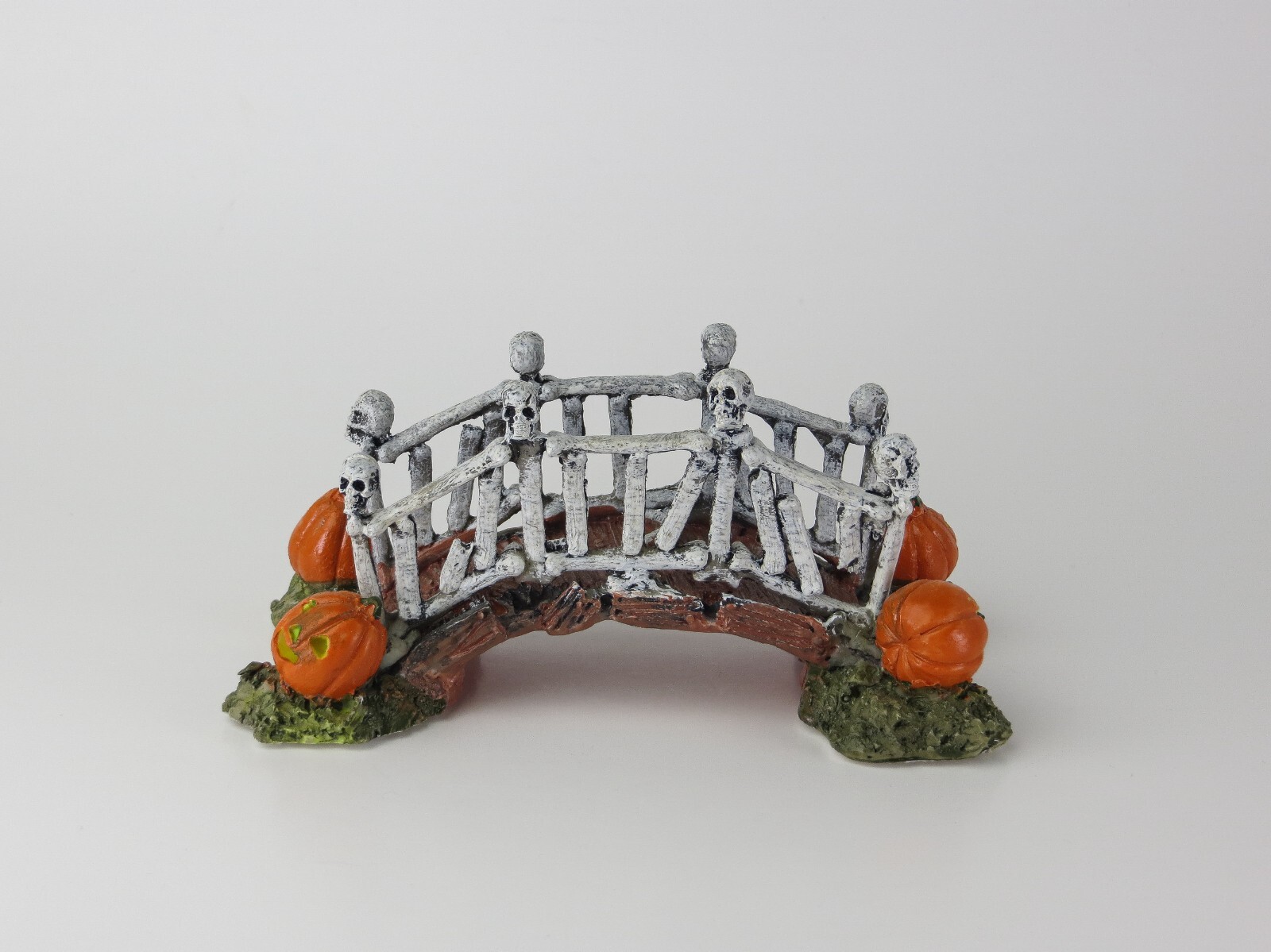 Lemax Spooky Town Skull Bridge in Box, 2007, Halloween Village, # 53241