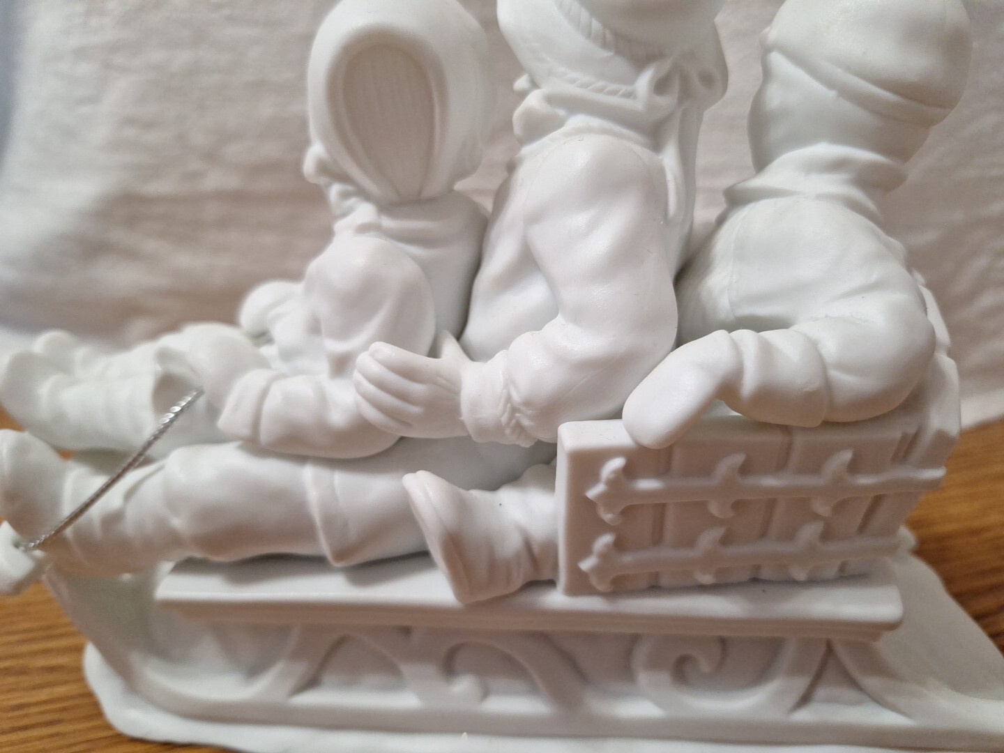 DEPT 56 Christmas Winter Silhouette Sliding In The Snow White FIGURINE 78492