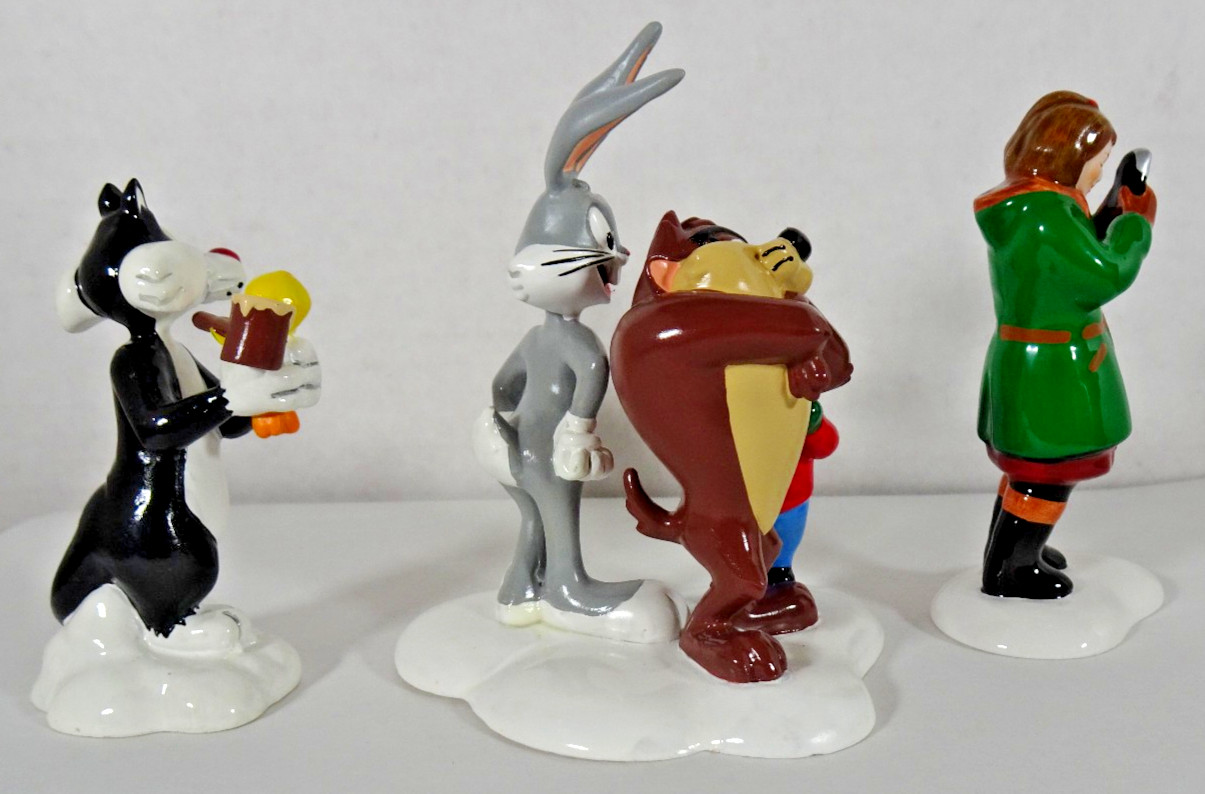 RETIRED 1999-2001 Dept 56 Snow Village Looney Tunes Animation Film Festival EUC