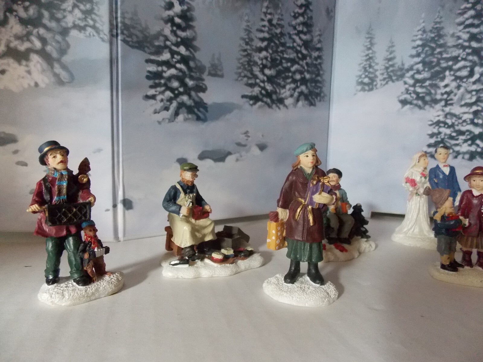 St Nicholas Square Village Accessory ~ Lot of (7) People Man Woman