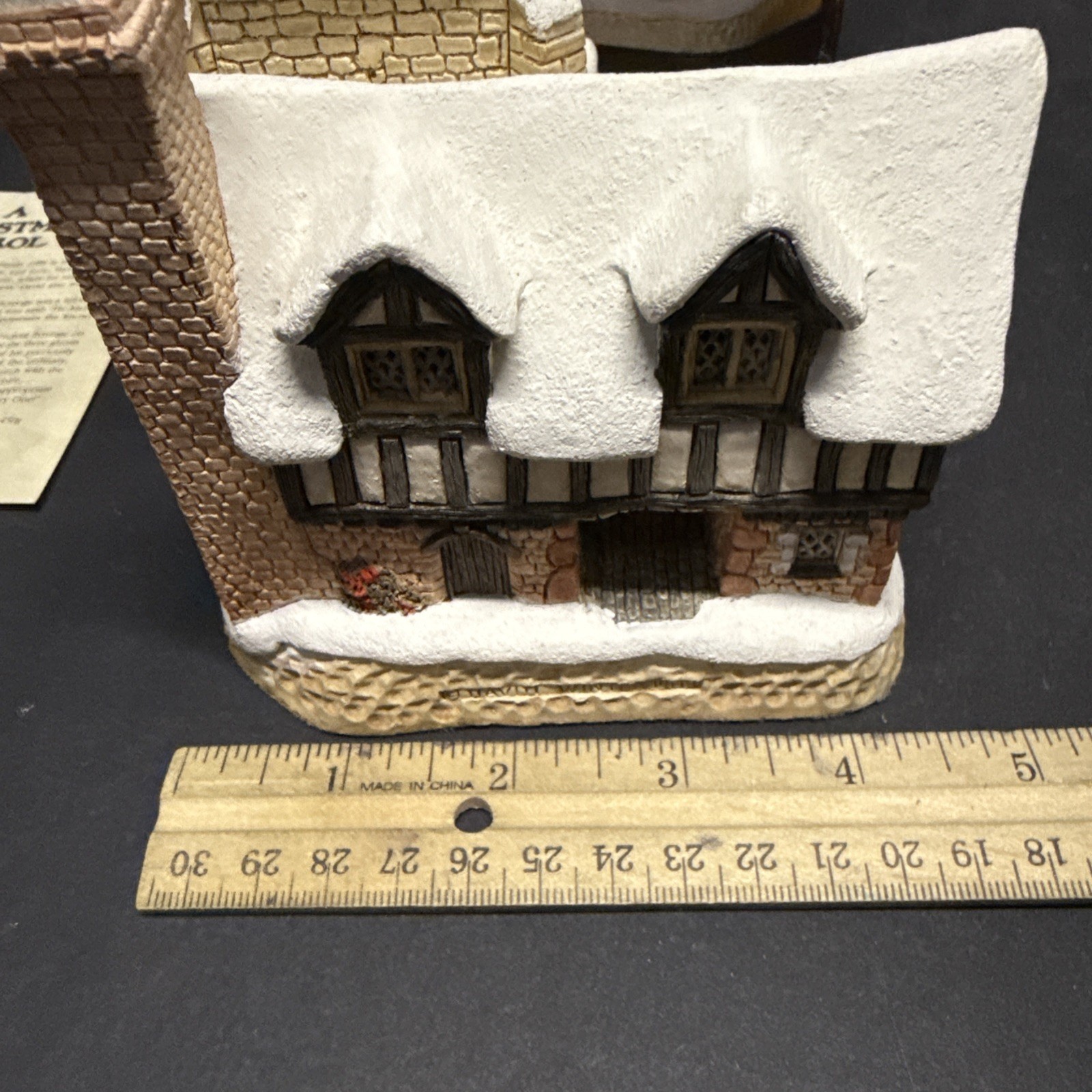 David Winter Cottage A Christmas Carol Parish Church 1989 Vintage John Hine Box